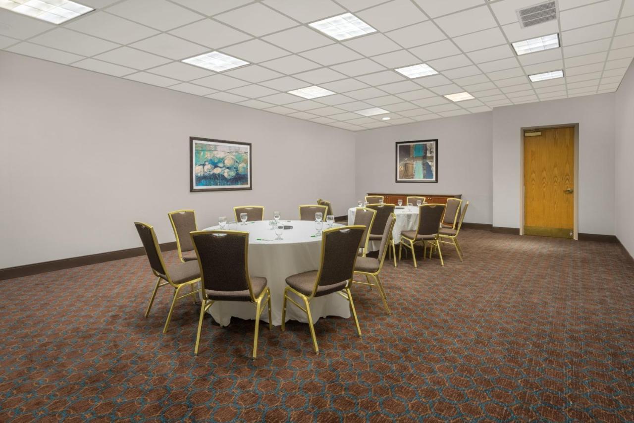 Envision Hotel & Conference Center Mansfield-Foxboro Bagian luar foto
